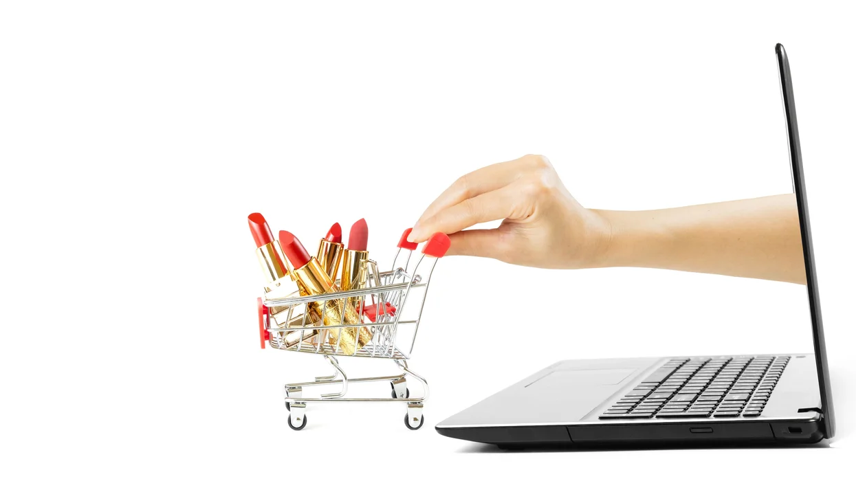 online cosmetics shopping